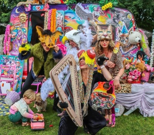 Lolobaki by Dierenband