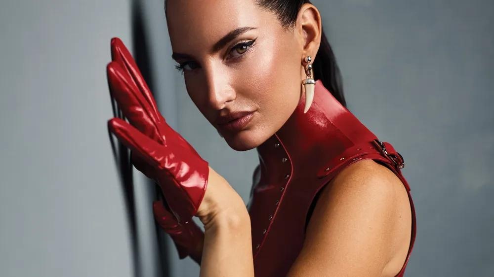 Lilly Palmer presents