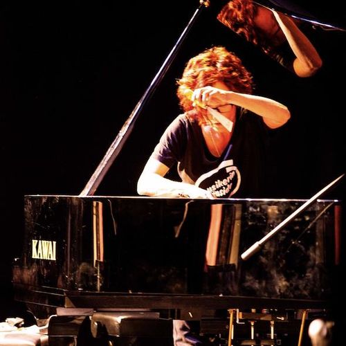 Elisabeth Harnik comes to Town!