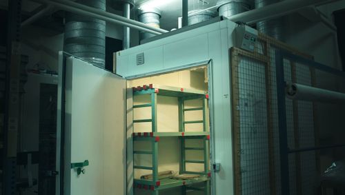 20–23°C / 50% RH