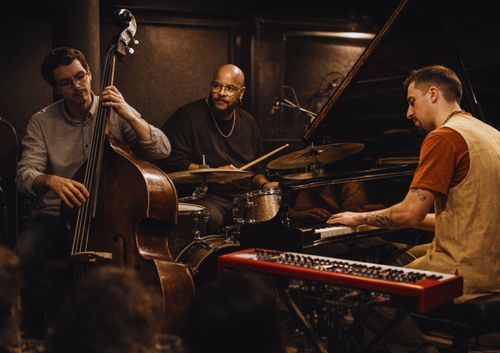 Contra resident: Avishai Darash trio