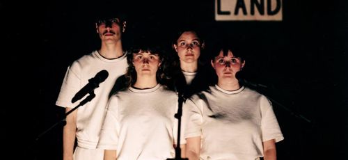 dom Volk – Welkom in het land van dom Volk