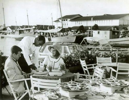 Echa Kuenta: A Small Place