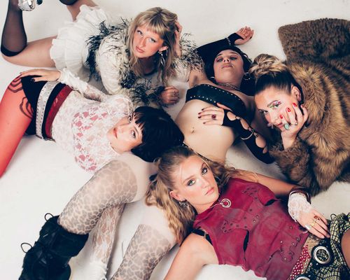 Girl Group | i.s.m. paradiso
