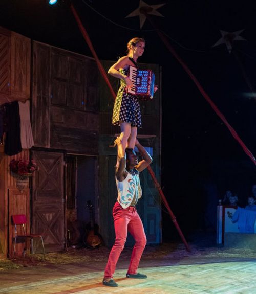 Stephen & Fiora Acrobatics and Music