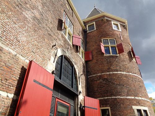 Guided tour Waag building