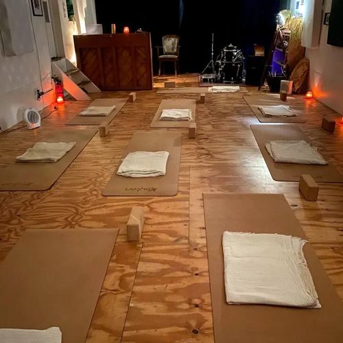 VINYASA Yoga @De Ceuvel