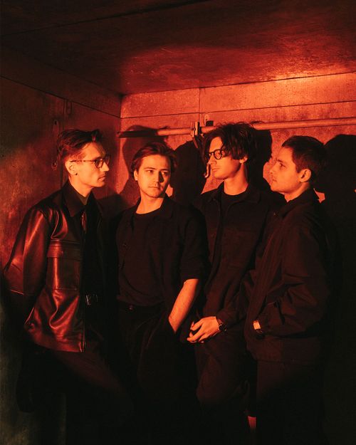 I Love You Honey Bunny | support: minor citizen