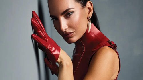 Lilly Palmer presents