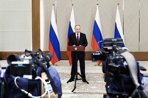 Reporting on Russia – with Pjotr Sauer and Shaun Walker
