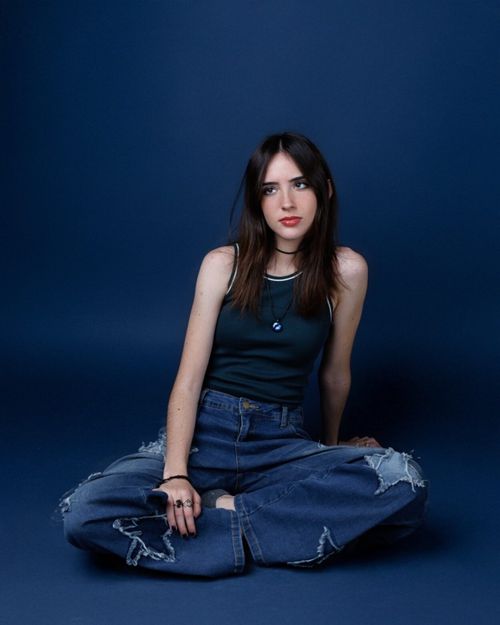 Gabriela Bee