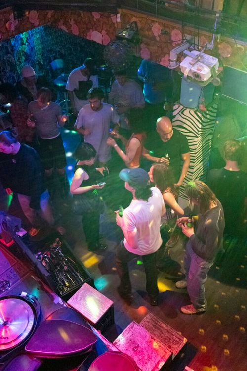 No Fun DJ Team & Molly Rotten all night!