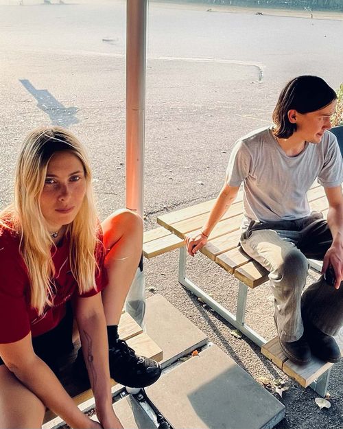 Snuggle | support: knee deep in custard | i.s.m. subbacultcha