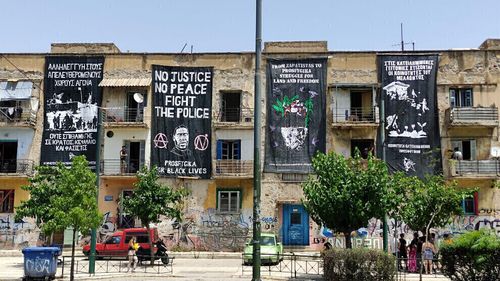 Benefit voku for Prosfygika, bluegrass folk live with Sherman Potatoe en Thijs Vrolijk