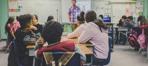 Prijsuitreiking voor de beste journalistieke onderwijsproductie van het jaar