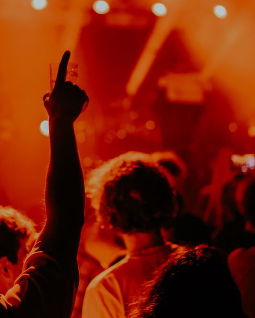 London Calling - High Tea w/ Dan Whitlam, Hannah Jadagu, Ratboys, Jay Som