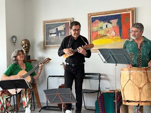 “TU CASA ES MI CASA” Huisconcert van Trio Wang Winanda & Freyggang