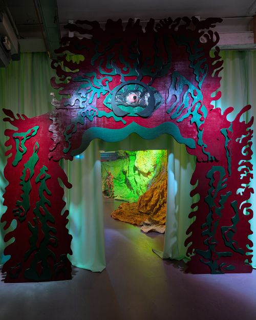 Guided tour of Temper Tantrum Bonehouse