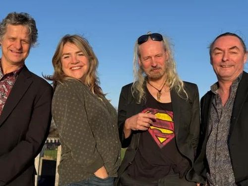 Vientos del Sur swinging music from the Southern