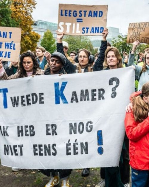 Protestborden maken Woonprotest
