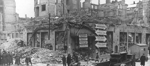Ian Buruma over zijn nieuwe boek ‘Blijf in leven.  Berlijn 1939-1945’