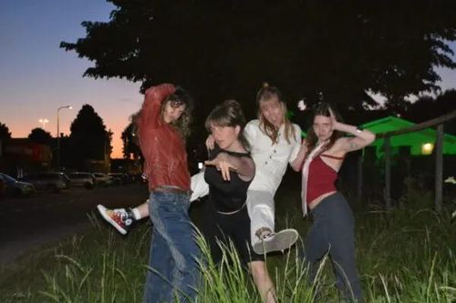 Honey Blonde + Dollygrip + DJ Chuck Barry