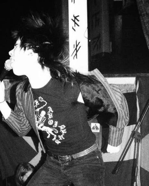 Girls to the Front - Vals Alarm, Dear Omen, Waterschade