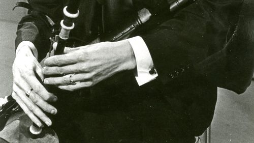 The Piper's Grip | door eimear walshe | i.s.m. de appel