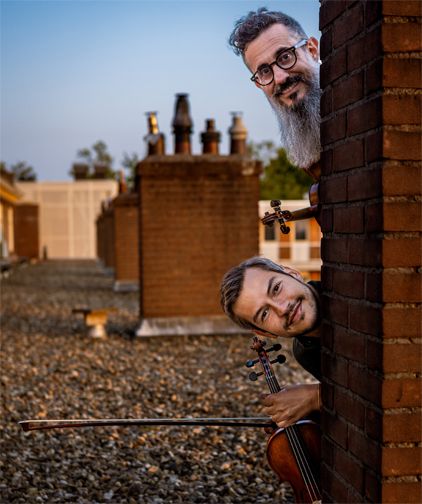 Around the World with the Violin by André & Luis