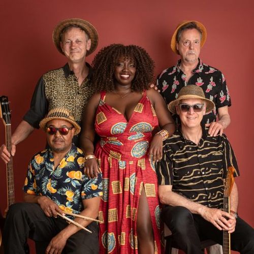 Hits uit Afrika by Wendy Kimani & The Congo Beach Club