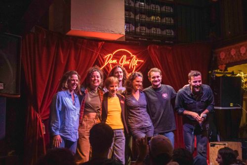 Dam Qui Rit Comedy Club – French night