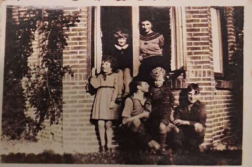 Theater na de Dam – VANAF DE VLUCHTSTROOK – De Theatertroep en Tjeerd Bischoff