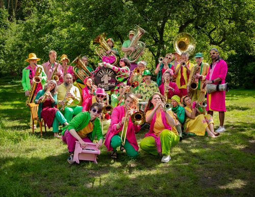 De Fanfare van de Eerste Liefdesnacht + Storytellers Streetband Live! ★ Busking Party