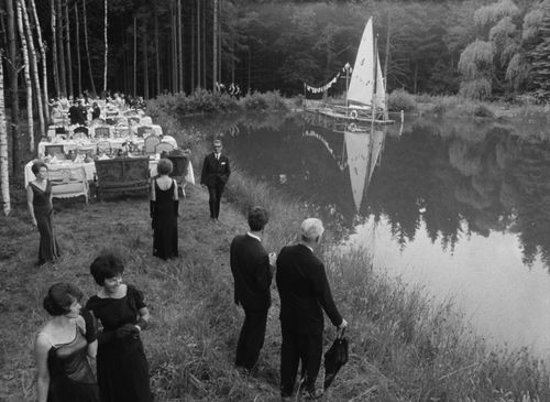 🎬 Mourning Becomes a Muse: A Report on the Party and the Guests (1966)