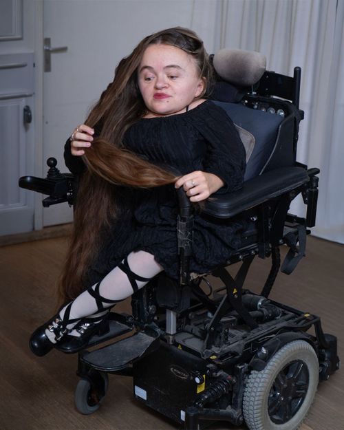 Mira Thompson | matinee show